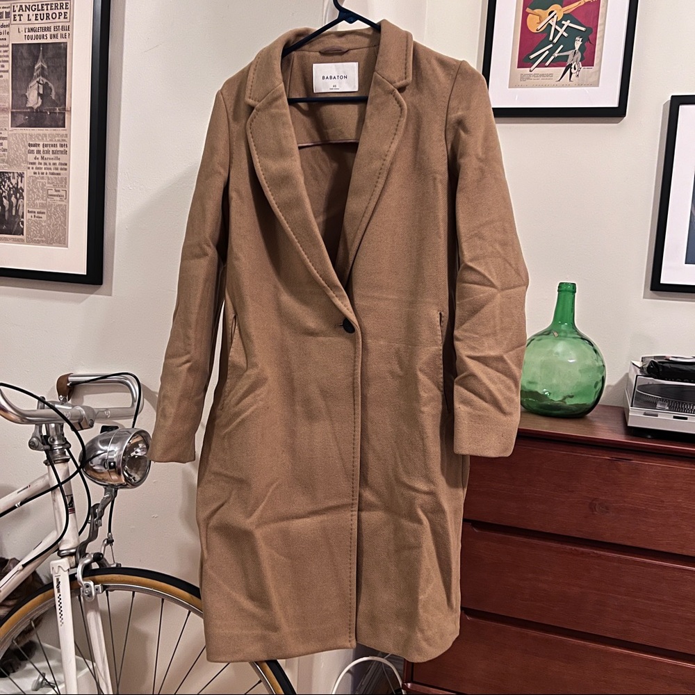 SOLD ON DEPOP Aritzia Babaton Wool Camel Coat